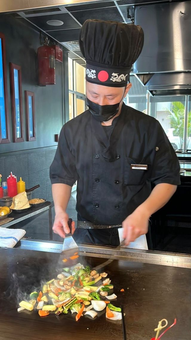 Is your heart burning for Sakana? ❤️‍🔥 Stop by this week, we have amazing sushi and hibachi waiting for you!